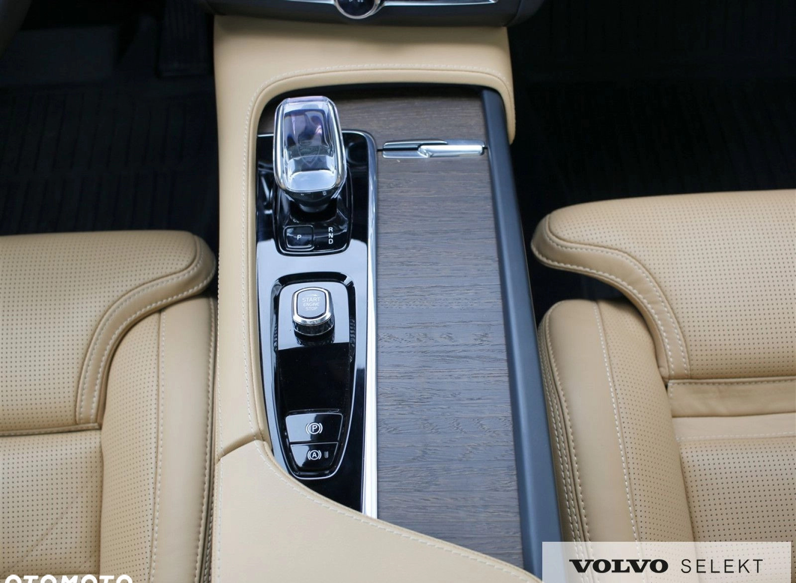 Volvo V90 Cross Country cena 325000 przebieg: 14000, rok produkcji 2023 z Tychy małe 704